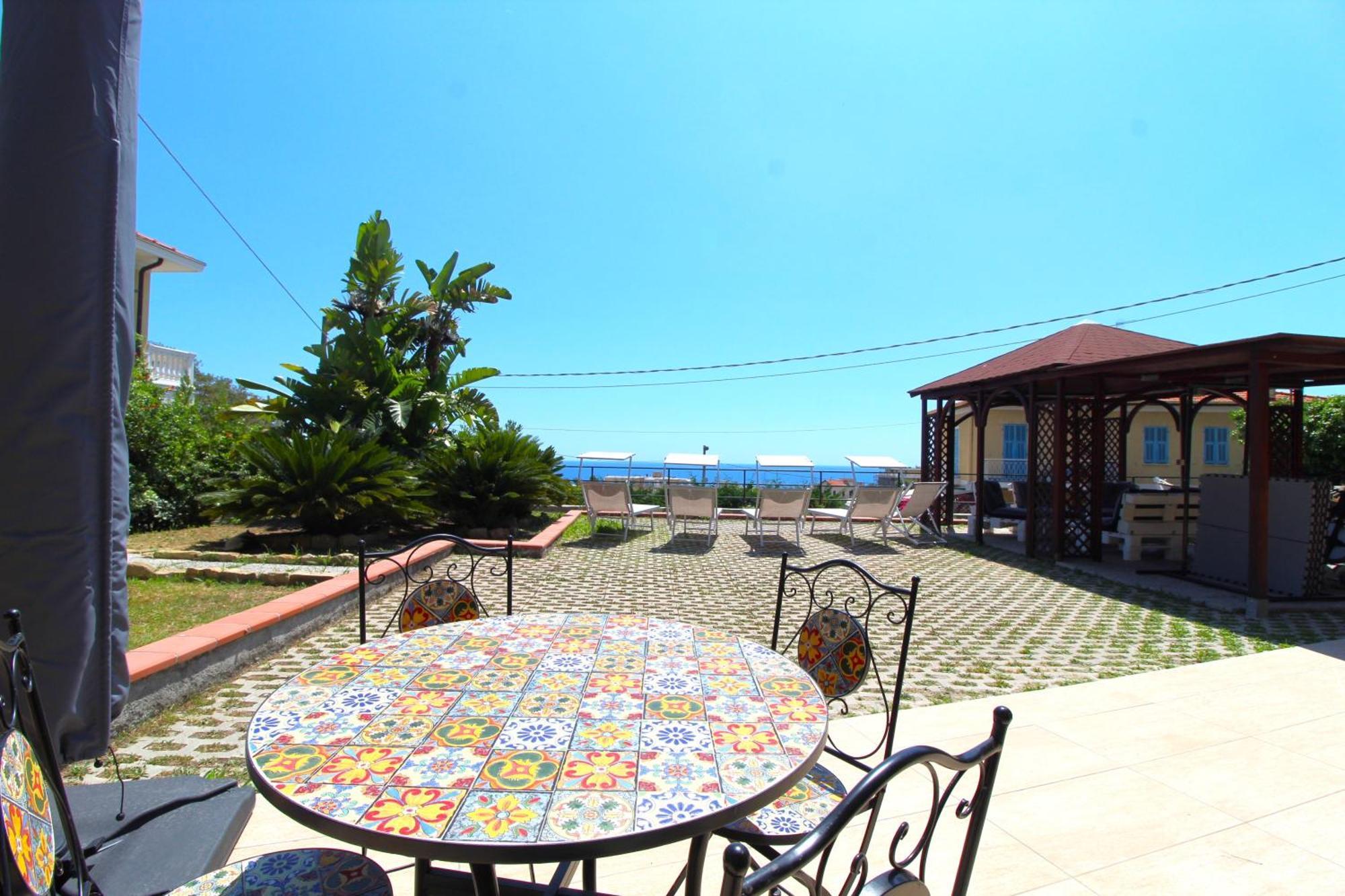 La Pace, Il Sole, Il Mare - Sanremo Casa Indipendente Vista Mare, Posto Auto Privato, Ampio Spazio Esterno Attrezzato, A Pochi Minuti Dalle Spiagge エクステリア 写真